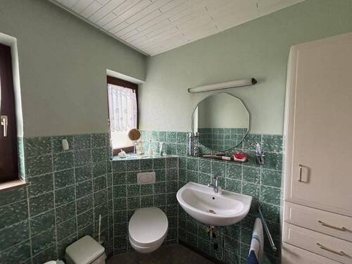 Bad 1 EG Ansicht 2 - 
