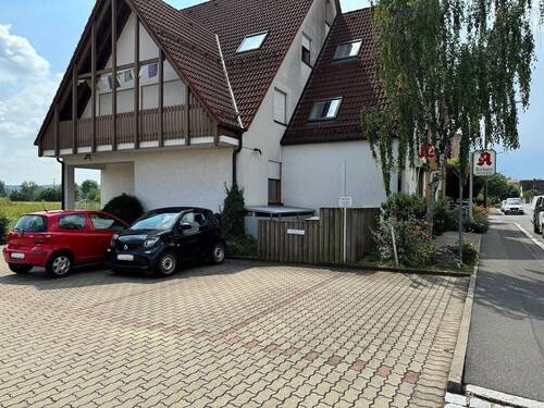 zwei Stellplätze im Hofraum - 