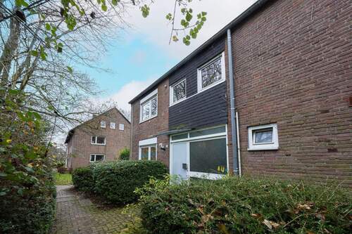 Gebäudeansicht - 5 Zimmer Reihenendhaus zum Kaufen in Krefeld