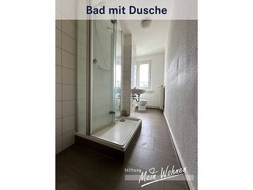 Bad mit Dusche - 