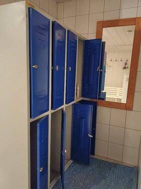 UG Kleider Spinds - 