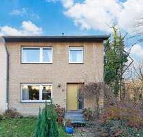 PHI AACHEN - Charmantes Wohnglück mit Sonnengarten und Garage in idyllischer Randlage von Stolberg!