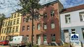 Frontansicht - 2 Zimmer Mehrfamilienhaus, Wohnhaus zum Kaufen in Schwerin