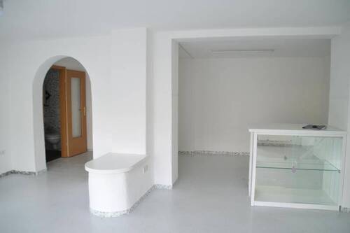 Laden Raum links - 3 Zimmer Gewerbeobjekt (Büro, Produktion, Verkauf) zur Miete in Bad Elster