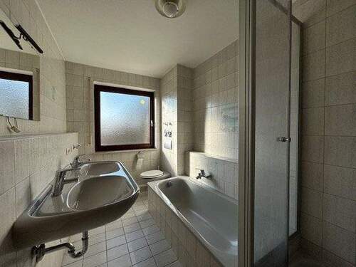 Badezimmer mit WM-Anschluss - 