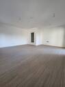 Beispiel Wohnzimmer mit Küche - Etagenwohnung mit 67,10 m&sup2; in Halle (Saale) zur Miete