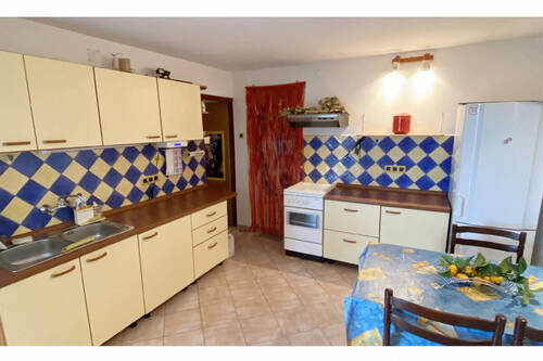Stilechte Küche - 3 Zimmer Doppelhaushälfte in Korcula