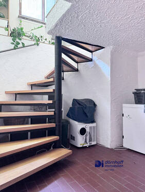 Treppen zum Untergeschoss - 