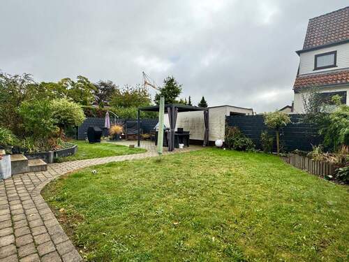 Garten mit Grillplatz - 