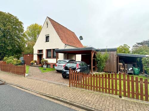 Hausansicht - 4 Zimmer Einfamilienhaus zum Kaufen in Wunstorf