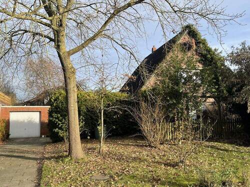 Auffahrt - 5 Zimmer Einfamilienhaus zum Kaufen in Schortens