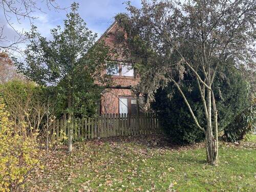 Straßenansicht - 5 Zimmer Einfamilienhaus in Schortens