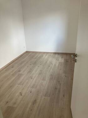 Büro_EG - 2 Zimmer Etagenwohnung in Maitenbeth