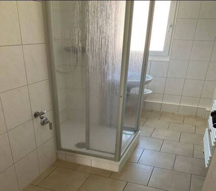 Bad - 3 Zimmer Etagenwohnung zur Miete in Halle (Saale)