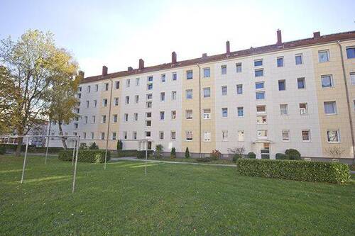 Ansicht vorn - 3 Zimmer Etagenwohnung in Halle (Saale)