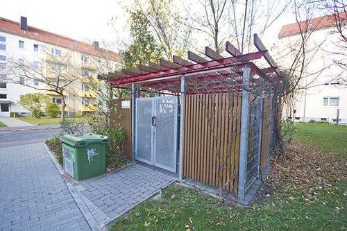 Müllcontainerhaus - 