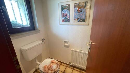 EG: Gäste WC - 