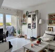 Attraktive 2-Zimmer-Wohnung mit Balkon und Garage - in gepflegtem 6-Familienhaus in Reichelsheim - Reichelsheim / Beienheim