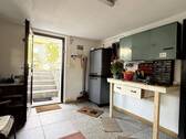 Kellereingang mit kleiner Werkstatt - 