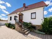 Wohnhaus-Einfahrt - Gepflegtes Einfamilienhaus in ruhiger, zentraler Lage von Quedlinburg