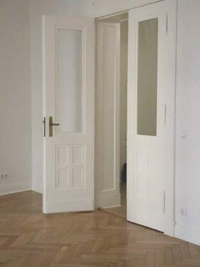 elegante verzierte Tür - 