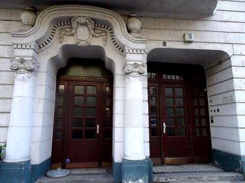 Straßeneingangstür von 1910/Jugendstil - 4 Zimmer Etagenwohnung zur Miete in Berlin