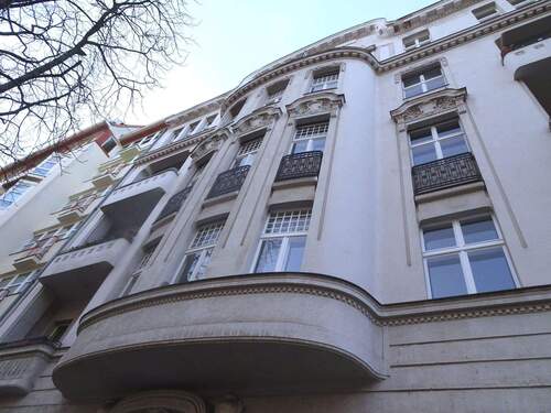 Hausansicht - 4 Zimmer Etagenwohnung in Berlin