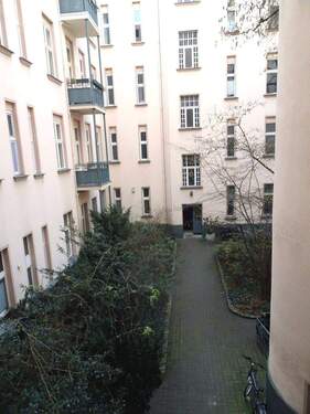 Aussicht zum ruhigen Vorderhof - 