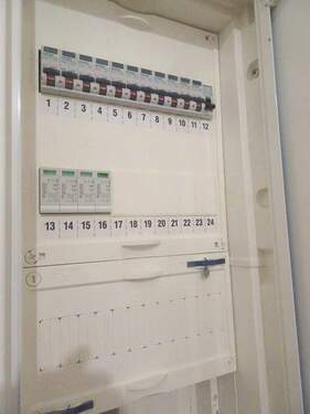 komplette Erneuerung der Elektrik - 