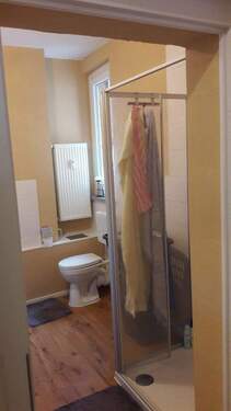 Badezimmer mit Dusche - 