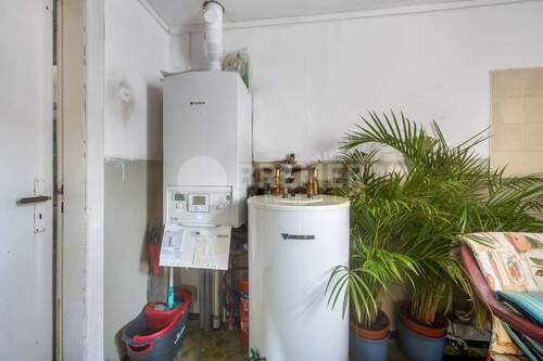 Gasbrennwerttherme von 2019 im Keller - 