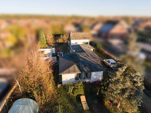 Wohnhaus, vermietet - Ein oder zwei Baugrundstücke mit Altbestand in schöner Lage von Westergellersen