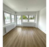 Sanierte Singlewohnung mit Balkon, direkt am Eidelstedter Platz! - Hamburg