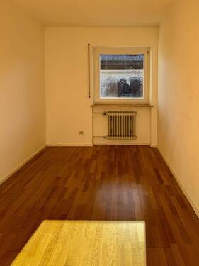 Kinderzimmer/Büro - 