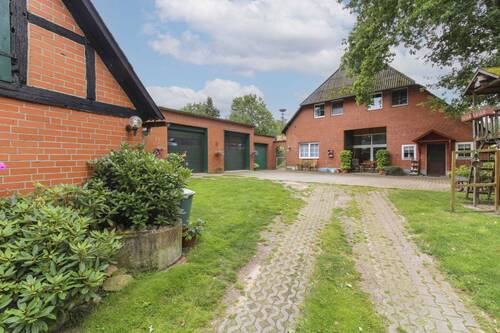 Gesamtansicht - Einmalige Gelegenheit - EFH mit Einliegerwohnung bietet Ihnen den Platz den Sie brauchen