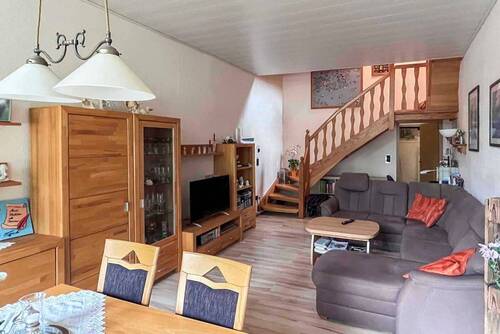 Wohnzimmer Haupthaus - Einfamilienhaus mit 295,00 m² in Gusborn zum Kaufen