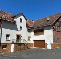 GROSSZÜGIGES WOHNHAUS MIT KLEINEM HOF! KEINE KÄUFERPROVISION! - Gudensberg Obervorschütz