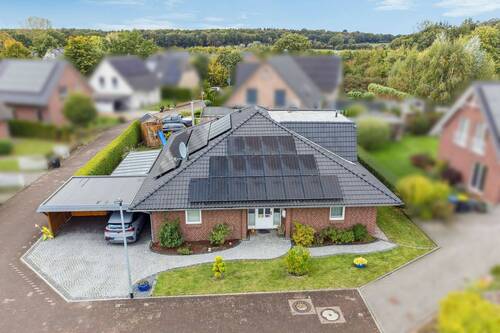 Ostansicht - 5 Zimmer Bungalow zum Kaufen in Schwarzenbek