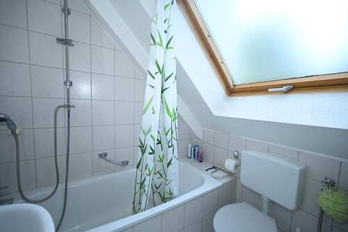 Wanne + Duschaufsatz - 