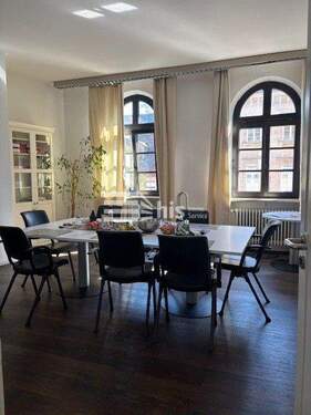 Besprechung - 