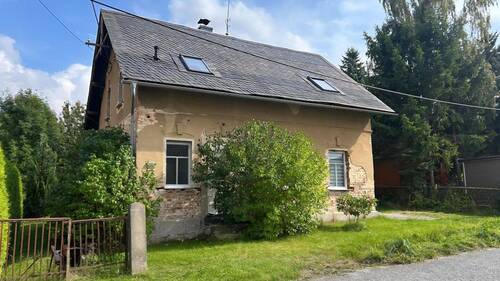 Front- und Seitenansicht - 3 Zimmer Einfamilienhaus in Ebersbach-Neugersdorf