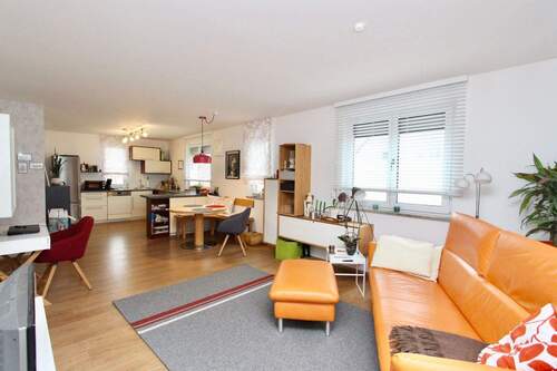 Wohnen.JPG - Etagenwohnung mit 93,80 m&sup2; in Landshut zum Kaufen