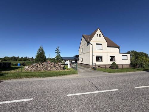Straßenansicht - 