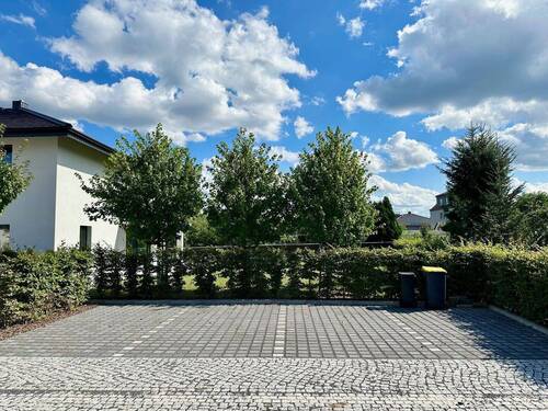 zwei Stellplätze - 4 Zimmer Etagenwohnung zum Kaufen in Radeberg