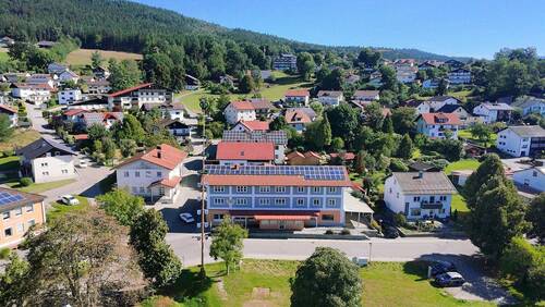 3132-Mitten im Dorf - Ehemalige BäckereiCafé - jetzt Chance für moderne Wohnungen