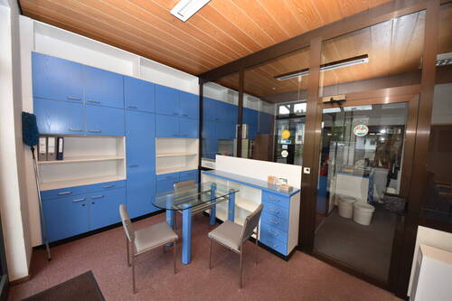 Besprechung - 
