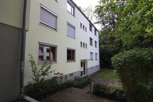 Zugang zum Haus - 3 Zimmer Etagenwohnung zum Kaufen in Neckargemünd