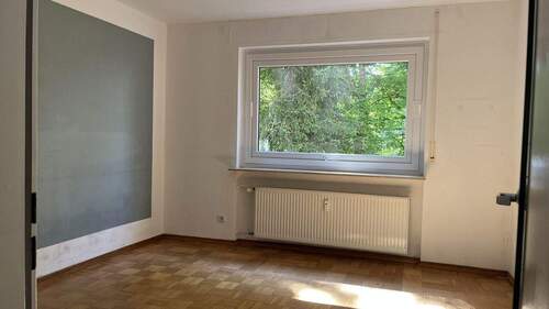 Schlafzimmer nach Süden - 4 Zimmer Etagenwohnung zum Kaufen in Frankfurt am Main