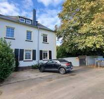 Großzügiger Landsitz mit vielen Möglichkeiten in Fast-Alleinlage Nähe Treis-Karden!