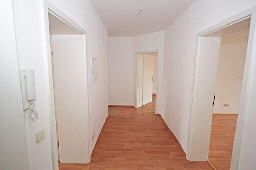 Flur - 3 Zimmer Etagenwohnung zur Miete in Döbeln